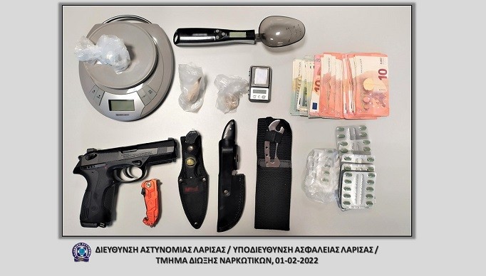 ΜΙΑ ΣΥΛΛΗΨΗ ΣΤΗ ΜΑΓΝΗΣΙΑ ΓΙΑ ΝΑΡΚΩΤΙΚΑ ΑΠΟ ΑΣΤΥΝΟΜΙΚΟΥΣ ΤΗΣ ΛΑΡΙΣΑΣ
