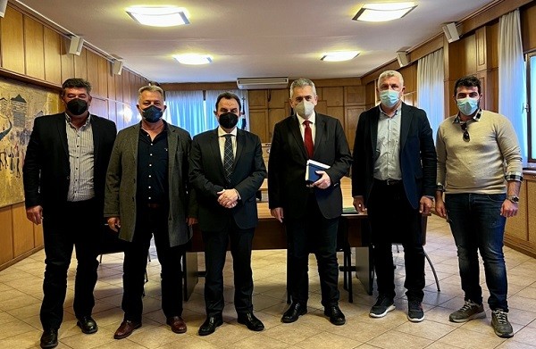 ΜΕ ΕΚΠΡΟΣΩΠΟΥΣ ΤΟΥ ΤΟΕΒ ΠΗΝΕΙΟΥ ΣΥΝΑΝΤΗΘΗΚΕ Ο ΥΠΑΑΤ ΓΙΩΡΓΟΣ ΓΕΩΡΓΑΝΤΑΣ