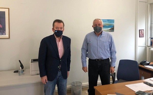 Η ΚΥΒΕΡΝΗΣΗ ΞΕΠΟΥΛΑ ΤΗΝ ΑΚΙΝΗΤΗ ΠΕΡΙΟΥΣΙΑ ΤΟΥ ΕΦΚΑ ΚΑΙ ΑΠΑΞΙΩΝΕΙ ΤΟΥΣ ΥΠΑΛΛΗΛΟΥΣ ΤΟΥ
