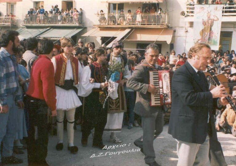 ΠΑΛΙΕΣ ΑΠΟΚΡΙΕΣ ΣΤΟΥΣ ΓΟΝΝΟΥΣ (ΦΩΤΟ – ΒΙΝΤΕΟ)