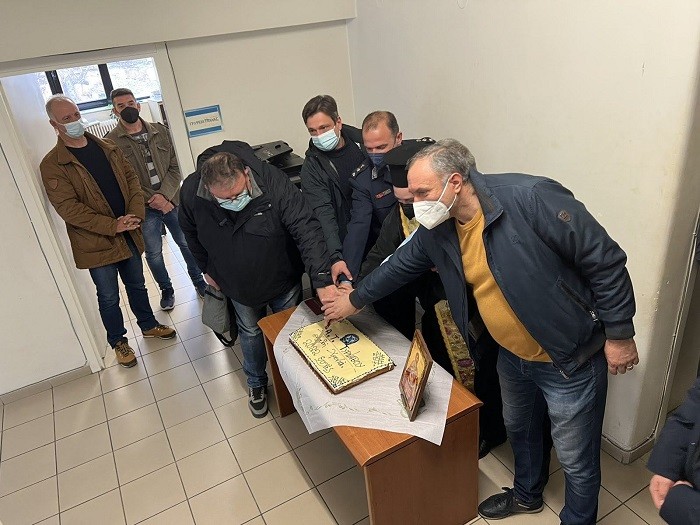 ΕΚΟΨΕ ΠΙΤΑ ΤΟ Α.Τ. ΤΥΡΝΑΒΟΥ (ΦΩΤΟ)