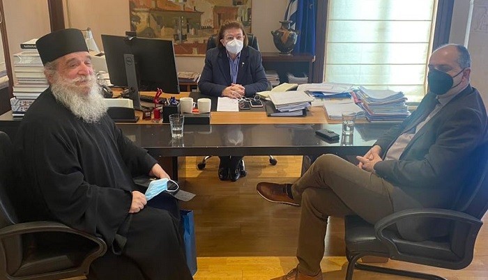 ΣΥΝΑΝΤΗΣΗ ΜΕΝΔΩΝΗ ΜΕ ΚΑΠΕΤΑΝΟ ΚΑΙ ΤΟΝ ΗΓΟΥΜΕΝΟ ΤΗΣ ΠΑΝΑΓΙΑΣ ΠΡΟΥΣΙΩΤΙΣΣΑΣ