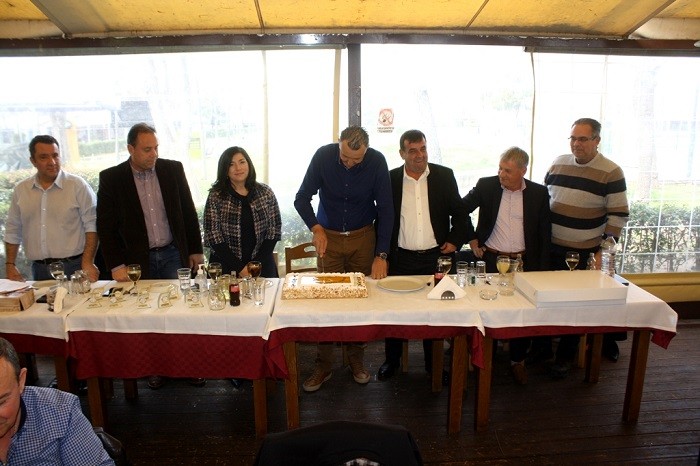 ΕΚΟΨΑΝ ΠΙΤΑ ΚΑΙ ΔΙΑΣΚΕΔΑΣΑΝ ΟΙ ΥΠΑΛΛΗΛΟΙ ΥΕΘΑ/ΓΕΣ ΝΟΜΟΥ ΛΑΡΙΣΑΣ