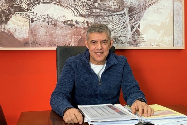 ΔΗΜΟΠΡΑΤΕΙΤΑΙ ΑΠΟ ΤΗΝ ΠΕΡΙΦΕΡΕΙΑ Η ΝΕΑ ΠΤΕΡΥΓΑ ΤΟΥ ΓΝΛ