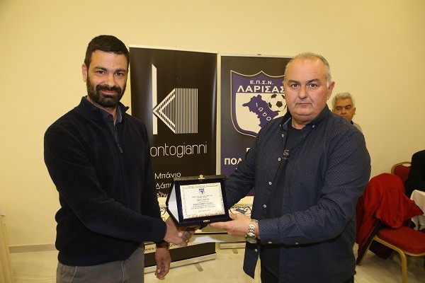 Η ΕΠΣ ΛΑΡΙΣΑΣ ΒΡΑΒΕΥΣΕ ΤΗΝ ΕΤΑΙΡΕΙΑ “ΚΟΝΤΟΓΙΑΝΝΗΣ ΠΛΑΚΑΚΙΑ” ΜΕΓΑΛΟ ΧΟΡΗΓΟ ΤΩΝ ΜΙΚΤΩΝ ΟΜΑΔΩΝ