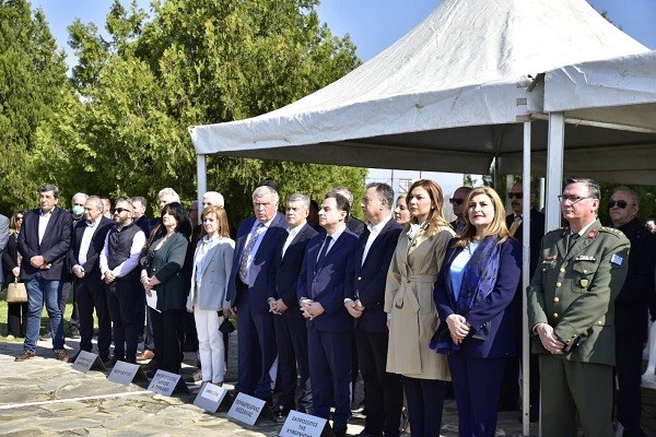 ΝΑ ΑΝΑΣΤΟΧΑΣΤΟΥΜΕ ΓΙΑ ΤΟ ΜΕΛΛΟΝ ΕΝΟΣ ΚΟΣΜΟΥ ΠΟΥ ΑΛΛΑΖΕΙ ΡΑΓΔΑΙΑ