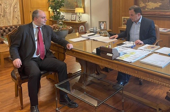 ΚΧΡ. ΚΑΠΕΤΑΝΟΣ ΣΕ Γ. ΓΕΩΡΓΑΝΤΑ ΓΙΑ ΛΙΠΑΣΜΑΤΑ ΚΑΙ ΣΧΕΔΙΑ ΒΕΛΤΙΩΣΗΣ