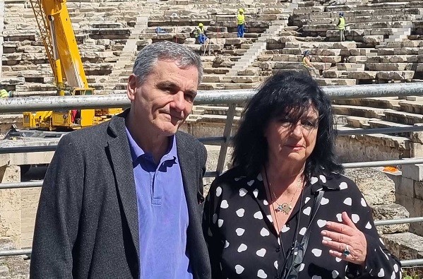 Η ΆΝΝΑ ΒΑΓΕΝΑ ΓΙΑ ΤΗΝ ΕΠΙΣΚΕΨΗ ΤΟΥ ΕΥ. ΤΣΑΚΑΛΩΤΟΥ ΣΤΗ ΛΑΡΙΣΑ