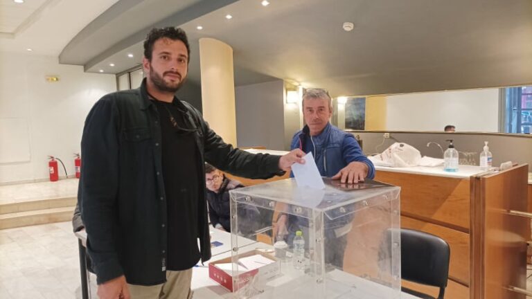 ΜΑΖΙΚΗ ΣΥΜΜΕΤΟΧΗ ΣΤΙΣ ΕΚΛΟΓΕΣ ΤΟΥ ΑΓΡΟΤΙΚΟΥ ΣΥΛΛΟΓΟΥ ΤΥΡΝΑΒΟΥ