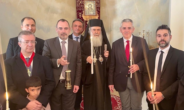 Η ΑΝΑΣΤΑΣΗ ΜΗΝΥΜΑ ΕΛΠΙΔΑΣ ΓΙΑ ΟΛΟΥΣ ΟΣΟΥΣ “ΣΤΑΥΡΟΥΣ” ΚΙ ΑΝ ΣΗΚΩΝΟΥΝ!