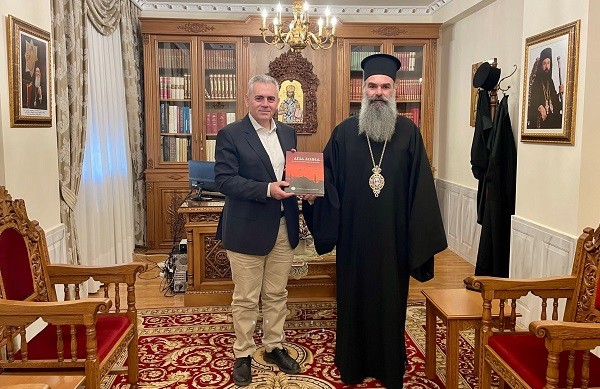 ΝΑ ΠΑΨΟΥΝ ΤΑ ΤΥΜΠΑΝΑ ΤΟΥ ΠΟΛΕΜΟΥ ΣΤΗΝ ΠΟΛΥΠΑΘΗ ΟΥΚΡΑΝΙΑ