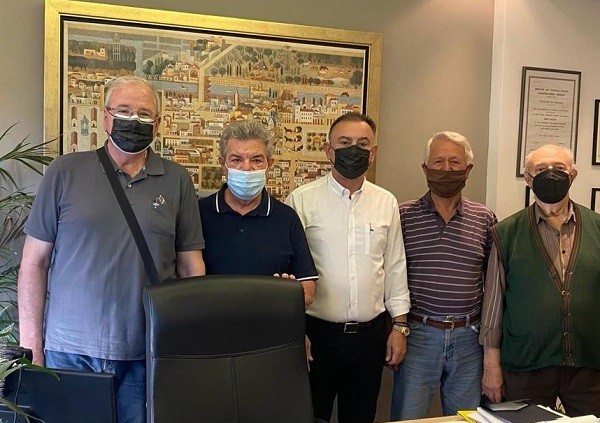 ΜΕ ΚΑΤΟΙΚΟΥΣ ΤΗΣ “ΑΛΕΞΑΝΔΡΙΝΗΣ” ΣΥΝΑΝΤΗΘΗΚΕ Ο ΧΡΗΣΤΟΣ ΚΕΛΛΑΣ