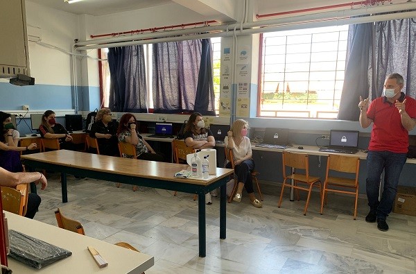ΕΝΔΟΣΧΟΛΙΚΗ ΕΠΙΜΟΡΦΩΣΗ ΣΤΟ 1ο ΔΗΜΟΤΙΚΟ ΣΧΟΛΕΙΟ ΤΥΡΝΑΒΟΥ