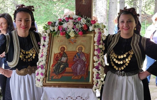 ΓΙΟΡΤΑΣΑΝ ΤΗΝ ΠΕΝΤΗΚΟΣΤΗ ΣΤΗΝ ΑΒΔΕΛΛΑ