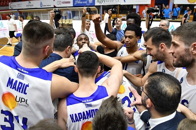 Η ΛΑΡΙΣΑ ΑΡΝΕΙΤΑΙ ΝΑ ΧΑΣΕΙ