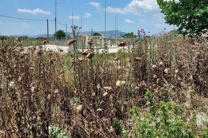 ΑΝΗΣΥΧΙΑ: ΠΕΡΙΚΥΚΛΩΜΕΝΕΣ ΑΠΟ ΞΕΡΑ ΧΟΡΤΑ ΟΙ ΕΓΚΑΤΑΣΤΑΣΕΙΣ ΑΠΟΘΗΚΕΥΣΗΣ ΦΥΣΙΚΟΥ ΑΕΡΙΟΥ ΣΤΟΝ ΑΜΠΕΛΩΝΑ