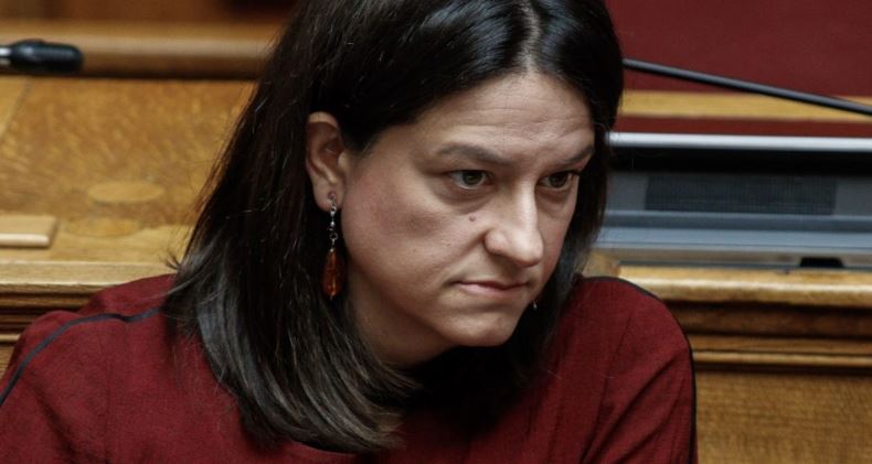 ΕΞΟΡΓΙΣΤΙΚΟ: ΤΟ ΥΠΟΥΡΓΕΙΟ ΠΑΙΔΕΙΑΣ ΕΞΑΝΤΛΕΙ ΤΗΝ ΑΥΣΤΗΡΟΤΗΤΑ ΤΟΥ ΣΕ ΠΟΛΥΤΕΚΝΟ ΕΚΠΑΙΔΕΥΤΙΚΟ