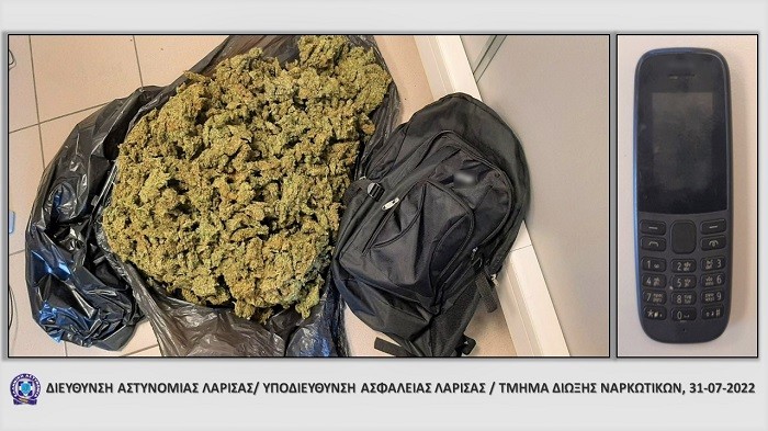 ΤΟΝ ΣΥΝΕΛΑΒΑΝ ΣΤΑ ΤΕΜΠΗ ΜΕ 5 ΚΙΛΑ ΧΑΣΙΣ