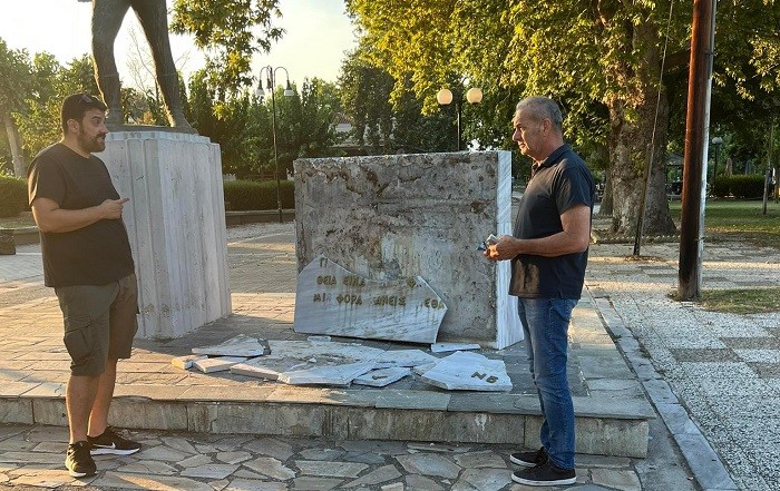 ΣΥΝ ΠΟΛΙΤΕΙΑ: ΝΑ ΑΠΟΚΑΤΑΣΤΑΘΟΥΝ ΟΙ ΖΗΜΙΕΣ ΣΤΟ ΜΝΗΜΕΙΟ ΕΘΝΙΚΗΣ ΑΝΤΙΣΤΑΣΗΣ ΣΤΟΝ ΑΜΠΕΛΩΝΑ