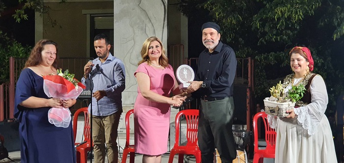 Ε.ΛΙΑΚΟΥΛΗ: Ο ΠΥΡΓΕΤΟΣ ΔΥΝΑΜΩΝΕΙ ΤΗΝ ΠΑΡΑΔΟΣΗ ΦΩΤΙΖΕΙ ΤΟΝ ΤΟΠΟ ΜΑΣ