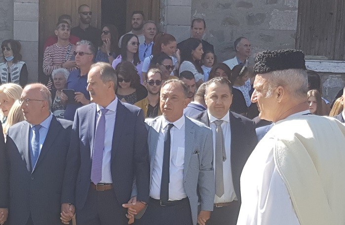 ΣΤΑ ΒΛΑΧΟΧΩΡΙΑ ΤΗΣ ΠΙΝΔΟΥ Ο ΧΡΗΣΤΟΣ ΚΕΛΛΑΣ