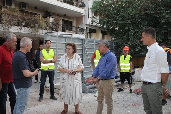 ΣΤΙΣ ΕΡΓΑΣΙΕΣ ΕΝΙΣΧΥΣΗΣ ΤΗΣ ΣΤΑΤΙΚΟΤΗΤΑΣ ΤΟΥ ΑΓΙΟΥ ΝΙΚΟΛΑΟΥ ΣΤΗ ΛΑΡΙΣΑ ΜΕΝΔΩΝΗ ΚΑΙ ΑΓΟΡΑΣΤΟΣ