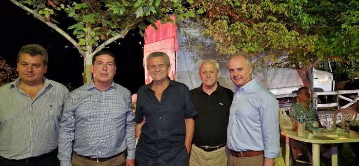 ΠΛΗΜΜΥΡΙΣΜΕΝΗ ΑΠΟ ΠΛΗΘΟΣ ΚΟΣΜΟΥ H ΓΙΟΡΤΗ ΚΡΑΣΙΟΥ ΚΑΙ ΑΜΠΕΛΙΟΥ ΣΤΗ ΡΑΨΑΝΗ