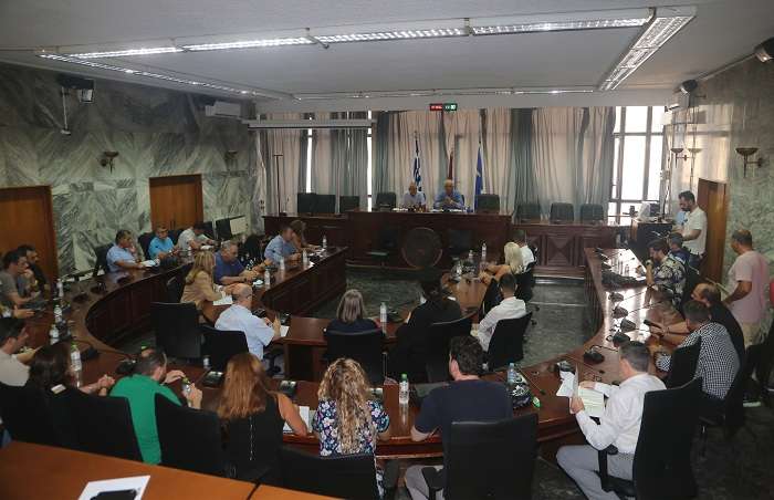 ΠΥΡΓΟΣ ΧΑΡΟΚΟΠΟΥ: ΠΙΕΣΕΙΣ ΓΙΑ ΑΝΑΣΤΟΛΗ ΠΛΕΙΣΤΗΡΙΑΣΜΟΥ ΚΑΙ ΑΝΑΖΗΤΗΣΗ ΧΡΗΜΑΤΩΝ ΓΙΑ ΑΓΟΡΑ ΤΟΥ ΑΠΟ ΤΟ ΔΗΜΟ ΛΑΡΙΣΑΙΩΝ