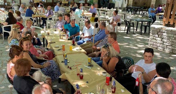 ΟΦΕΙΛΟΥΜΕ ΝΑ ΔΙΑΤΗΡΟΥΜΕ ΖΩΝΤΑΝΗ ΤΗΝ ΕΛΛΗΝΙΚΗ ΕΠΑΡΧΙΑ
