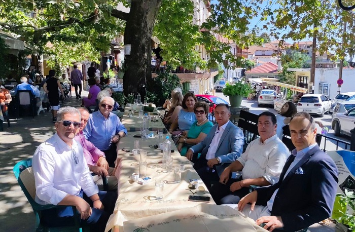 ΜΕ ΤΗ ΧΑΡΗ ΤΗΣ ΠΑΝΑΓΙΑΣ ΑΤΕΝΙΖΟΥΜΕ ΤΟ ΜΕΛΛΟΝ ΜΕ ΕΛΠΙΔΑ