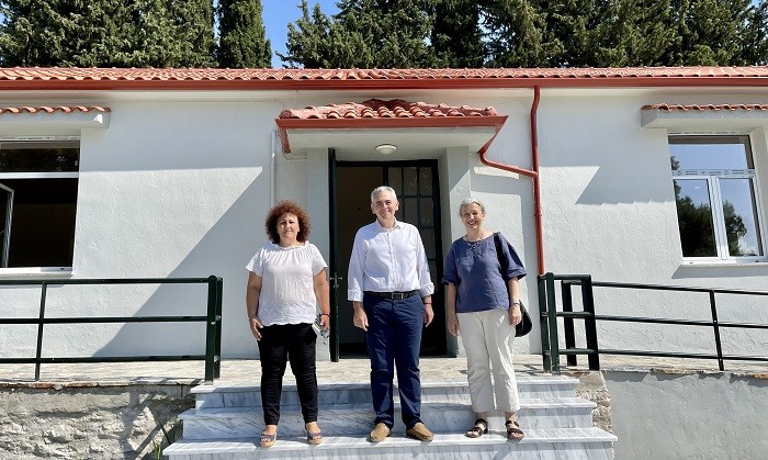 ΑΞΙΕΠΑΙΝΗ Η ΔΗΜΙΟΥΡΓΙΑ ΠΑΙΔΙΚΗΣ-ΕΦΗΒΙΚΗΣ ΒΙΒΛΙΟΘΗΚΗΣ ΣΤΗΝ ΑΜΠΕΛΕΙΑ ΦΑΡΣΑΛΩΝ
