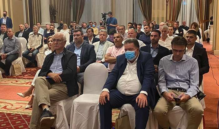 ΜΙΑ ΒΡΑΔΙΑ ΓΕΜΑΤΗ ΑΕΛ ΔΙΟΡΓΑΝΩΣΕ ΤΟ ΕΠΙΜΕΛΗΤΗΡΙΟ ΛΑΡΙΣΑΣ