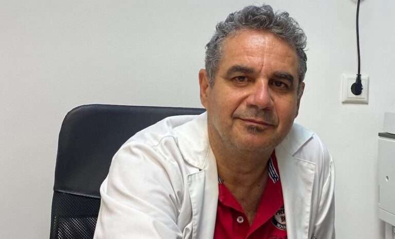 Ο ΛΑΡΙΣΑΙΟΣ ΑΝ. ΚΑΘΗΓΗΤΗΣ Ε. ΛΑΒΔΑΣ ΤΟΥ ΤΜΗΜΑΤΟΣ ΒΙΟΪΑΤΡΙΚΩΝ ΕΠΙΣΤΗΜΩΝ ΣΤΟΥΣ 100 ΚΟΡΥΦΑΙΟΥΣ ΕΡΕΥΝΗΤΕΣ ΠΑΓΚΟΣΜΙΩΣ