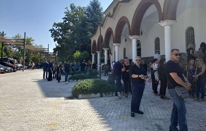 ΒΟΥΡΚΩΣΕ Η ΛΑΡΙΣΑ ΣΤΟ ΤΕΛΕΥΤΑΙΟ ΑΝΤΙΟ ΣΤΗ ΘΑΛΕΙΑ ΚΟΡΔΑΜΠΑΛΟΥ