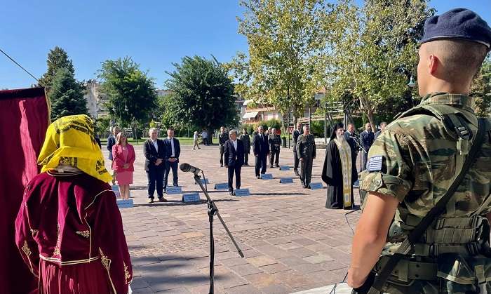 Ο ΑΝΑΣΤΟΧΑΣΜΟΣ ΓΙΑ ΤΗ ΜΙΚΡΑΣΙΑΤΙΚΗ ΚΑΤΑΣΤΡΟΦΗ ΑΦΟΡΜΗ ΕΘΝΙΚΗΣ ΑΥΤΟΓΝΩΣΙΑΣ