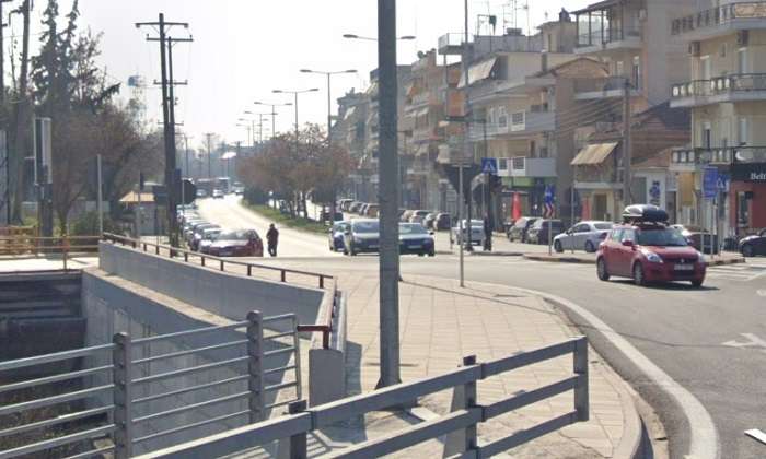 ΒΟΥΤΙΑ ΣΤΟ ΚΕΝΟ ΑΠΟ ΓΕΦΥΡΑ ΓΙΑ 25ΧΡΟΝΟ ΣΤΗ ΛΑΡΙΣΑ