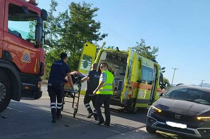 ΜΕΤΩΠΙΚΗ ΣΥΓΚΡΟΥΣΗ 2 ΟΧΗΜΑΤΩΝ ΣΤΟ ΔΡΟΜΟ ΤΥΡΝΑΒΟΣ – ΛΑΡΙΣΑ, 22ΧΡΟΝΟΣ ΑΝΑΣΥΡΘΗΚΕ ΧΩΡΙΣ ΤΙΣ ΑΙΣΘΗΣΕΙΣ ΤΟΥ