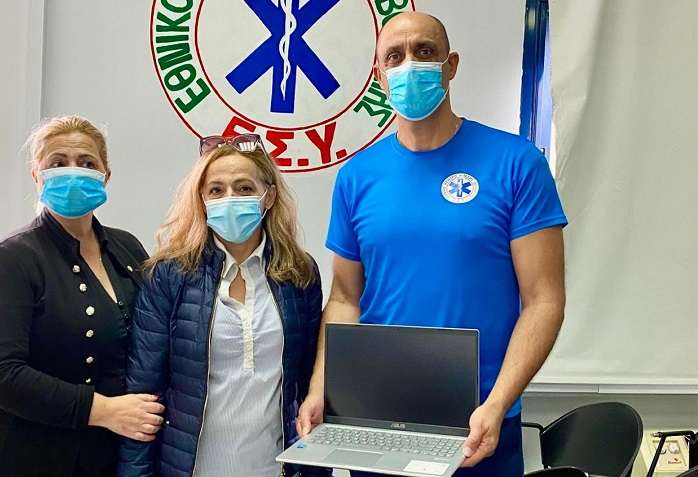 ΔΩΡΕΑ LAPTOP ΣΤΟ ΣΩΜΑΤΕΙΟ ΕΡΓΑΖΟΜΕΝΩΝ ΕΚΑΒ