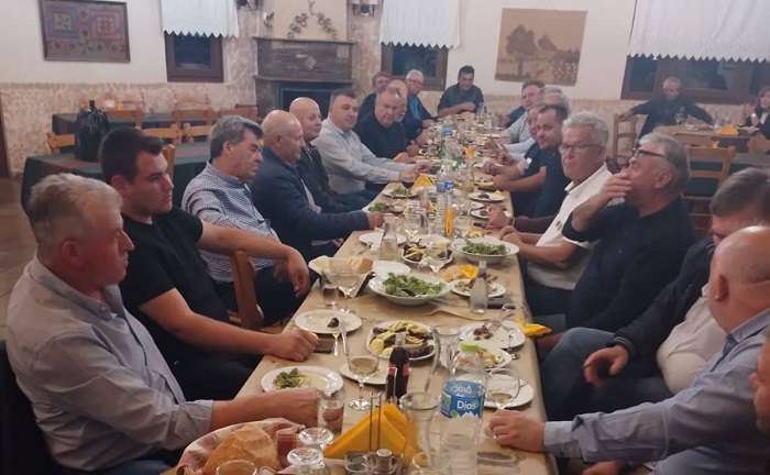 ΜΕ ΣΤΕΛΕΧΗ ΚΑΙ ΥΠΟΨΗΦΙΟΥΣ ΤΟΥ ΣΥΝΔΥΑΣΜΟΥ ΤΟΥ ΣΤΟΝ ΠΡΩΗΝ ΔΗΜΟ ΟΛΥΜΠΟΥ Ο ΝΙΚΟΣ ΕΥΑΓΓΕΛΟΥ