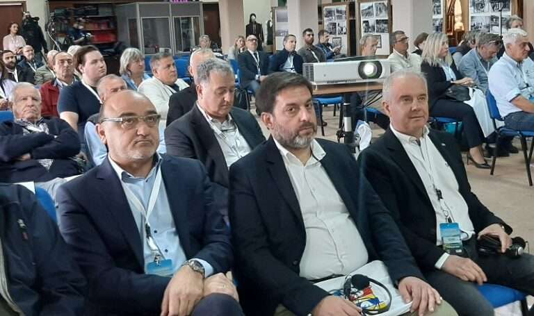 ΣΤΟ ΣΥΝΕΔΡΙΟ ΓΙΑ ΤΟΝ ΕΝΑΛΛΑΚΤΙΚΟ ΚΑΙ ΒΙΩΣΙΜΟ ΤΟΥΡΙΣΜΟ ΣΤΗ ΘΕΣΣΑΛΙΑ Ο ΔΗΜΑΡΧΟΣ ΤΕΜΠΩΝ ΓΙΩΡΓΟΣ ΜΑΝΩΛΗΣ