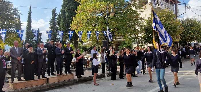 ΛΑΜΠΡΕΣ ΕΚΔΗΛΩΣΕΙΣ ΓΙΑ ΤΗΝ 28η ΟΚΤΩΒΡΙΟΥ ΣΤΟ ΔΗΜΟ ΤΕΜΠΩΝ