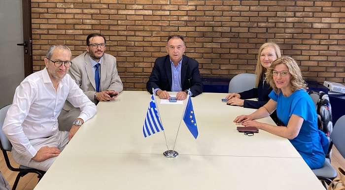 ΜΕ ΤΗ ΔΑΚΕ ΤΗΣ ΤΡΑΠΕΖΑΣ ΠΕΙΡΑΙΩΣ ΣΥΝΑΝΤΗΘΗΚΕ Ο ΧΡ. ΚΕΛΛΑΣ
