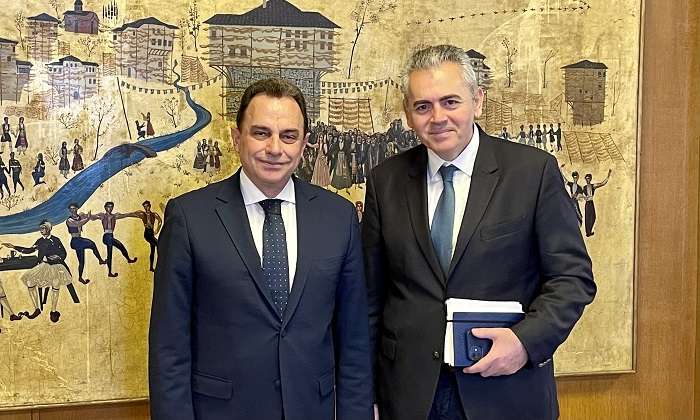 ΤΑ ΠΡΟΓΡΑΜΜΑΤΑ ΑΝΑΔΙΑΡΘΡΩΣΗΣ ΔΕΝΔΡΟΚΑΛΛΙΕΡΓΕΙΩΝ ΠΡΕΠΕΙ ΝΑ ΕΠΙΔΟΤΟΥΝΤΑΙ ΠΙΟ ΓΕΝΝΑΙΑ