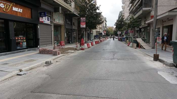 ΛΑΡΙΣΑ: ΚΥΚΛΟΦΟΡΙΑΚΕΣ ΡΥΘΜΙΣΕΙΣ ΓΙΑ ΑΣΦΑΛΤΟΣΤΡΩΣΗ – ΔΙΑΓΡΑΜΜΙΣΗ ΣΤΗΝ 23ης ΟΚΤΩΒΡΙΟΥ
