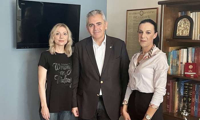 ΘΑ ΑΝΑΝΕΩΘΟΥΝ ΟΙ ΣΥΜΒΑΣΕΙΣ ΤΩΝ 4.000 ΕΡΓΑΖΟΜΕΝΩΝ ΣΤΗΝ ΥΓΕΙΑ;