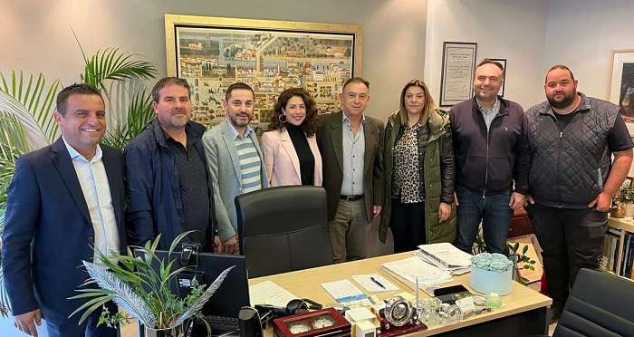 ΜΕ ΤΗ ΔΗΜΤΟ ΤΥΡΝΑΒΟΥ ΤΗΣ ΝΔ ΣΥΝΑΝΤΗΘΗΚΕ Ο ΧΡΗΣΤΟΣ ΚΕΛΛΑΣ