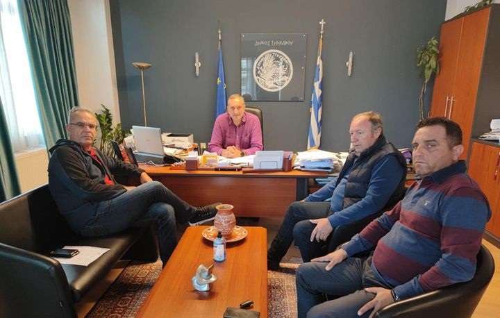 ΣΥΖΗΤΗΣΑΝ ΓΙΑ ΤΡΟΠΟΥΣ ΣΤΗΡΙΞΗΣ ΤΟΥ ΕΙΣΟΔΗΜΑΤΟΣ ΤΩΝ ΑΓΡΟΤΩΝ ΤΟΥ ΔΗΜΟΥ ΤΥΡΝΑΒΟΥ