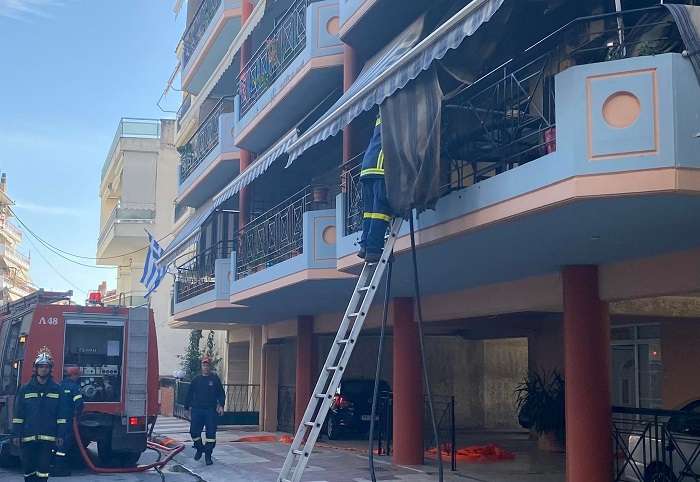 ΦΩΤΙΑ ΣΕ ΔΙΑΜΕΡΙΣΜΑ ΣΤΗ ΛΑΡΙΣΑ