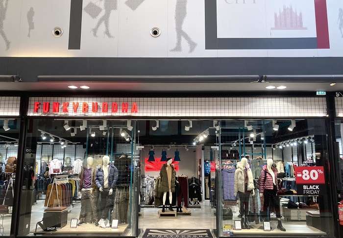 Οι Black Friday προσφορές έφτασαν στο Fashion City Outlet με τιμές έως και -80% σε όλα τα επώνυμα fashion brands!