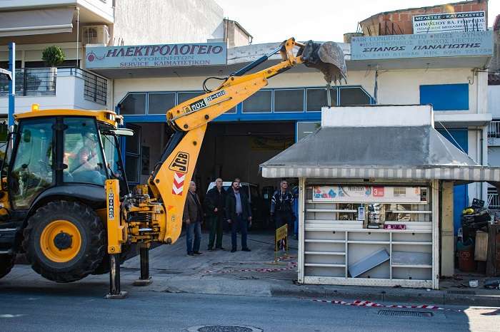 Ο ΔΗΜΟΣ ΛΑΡΙΣΑΙΩΝ «ΞΗΛΩΝΕΙ» ΚΛΕΙΣΤΑ ΠΕΡΙΠΤΕΡΑ ΙΔΙΟΚΤΗΣΙΑΣ ΤΟΥ